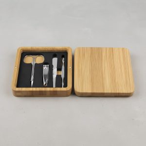 Mulla Bamboo Manicure Set