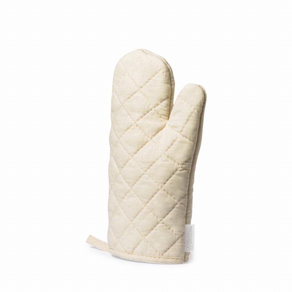 A cream-coloured oven mitt with a quilted pattern, featuring a hanging loop for storage. Cafar - Image 1